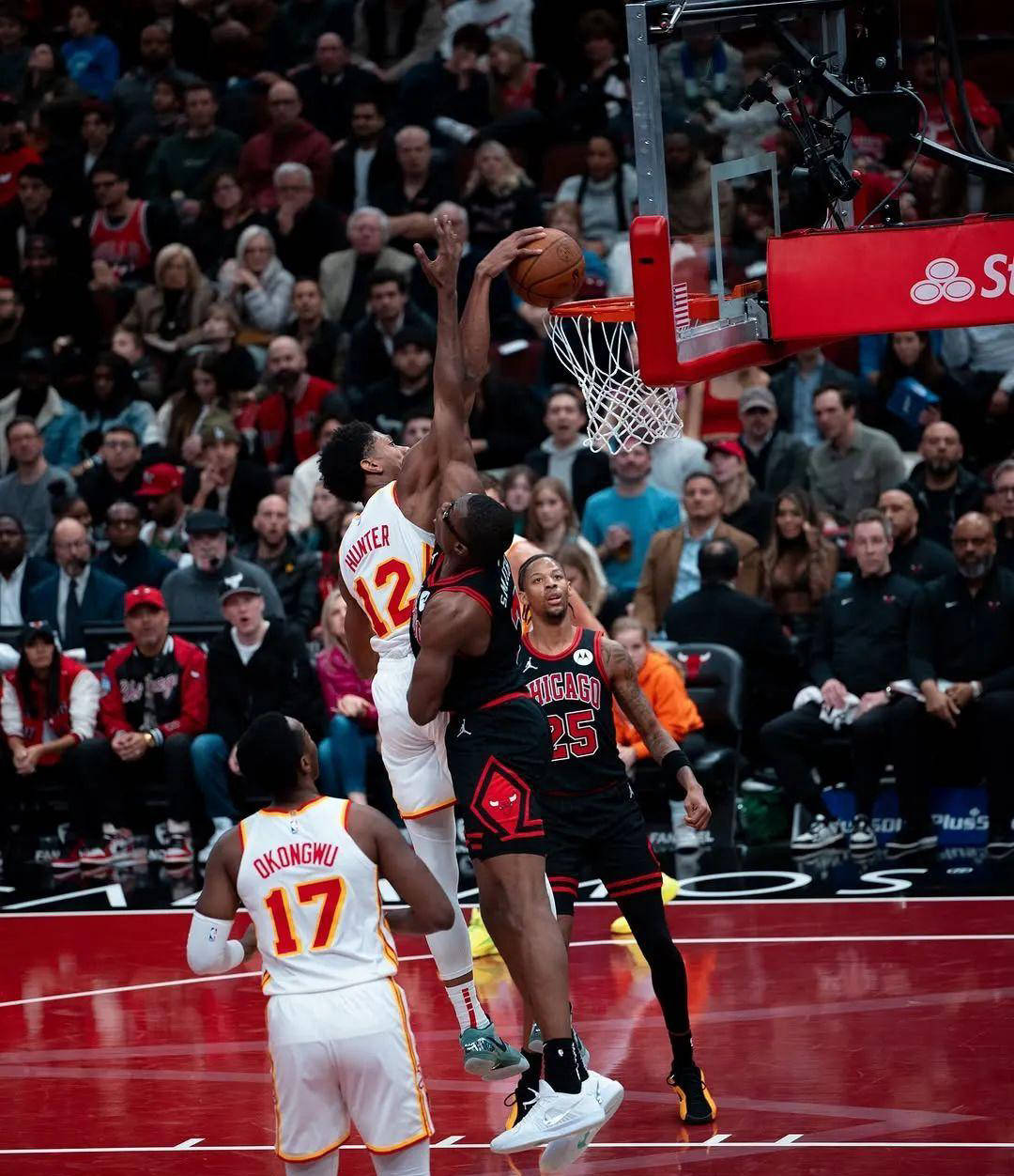 米乐体育平台官网-骑士队刷新季前赛表现惊喜连胜