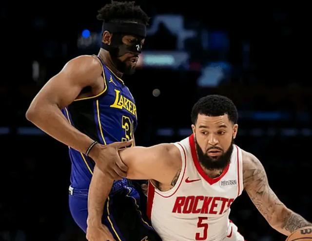 米乐体育直播-火箭球员爆发，击败湖人队